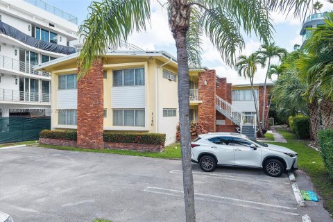 Immobilier commercial à Bay Harbor Islands, Floride № 2242649