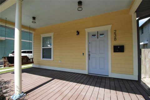 Villa ou maison à louer à Gainesville, Floride: 3 chambres, 164.44 m2 № 2107490 - photo 2