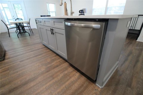 Villa ou maison à louer à Gainesville, Floride: 3 chambres, 164.44 m2 № 2107490 - photo 13