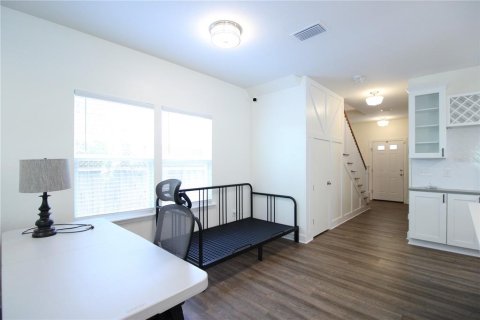 Villa ou maison à louer à Gainesville, Floride: 3 chambres, 164.44 m2 № 2107490 - photo 10