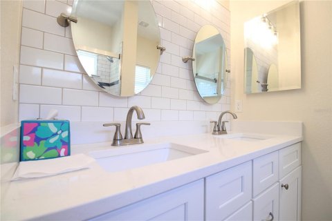 Villa ou maison à louer à Gainesville, Floride: 3 chambres, 164.44 m2 № 2107490 - photo 19