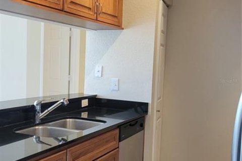 Condominio en alquiler en Sarasota, Florida, 2 dormitorios, 97.64 m2 № 1580341 - foto 4
