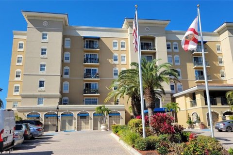 Condominio en alquiler en Sarasota, Florida, 2 dormitorios, 97.64 m2 № 1580341 - foto 1
