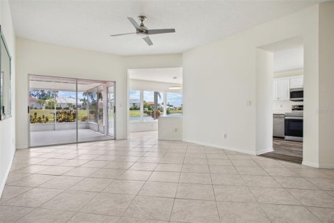House in Sun City Center, Florida 2 bedrooms, 163.97 sq.m. № 1858010 - photo 17