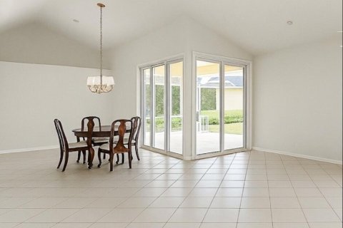 Villa ou maison à louer à West Palm Beach, Floride: 2 chambres, 142.7 m2 № 2272605 - photo 5