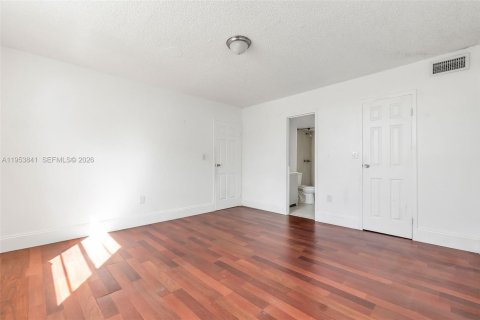 Condominio en alquiler en Lauderhill, Florida, 3 dormitorios, 116.03 m2 № 2054778 - foto 6