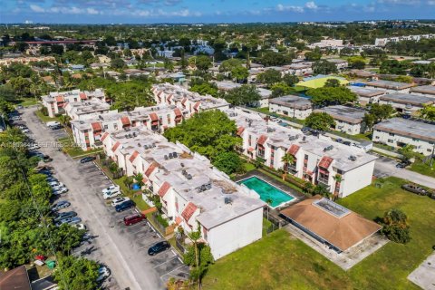 Condominio en alquiler en Lauderhill, Florida, 3 dormitorios, 116.03 m2 № 2054778 - foto 17