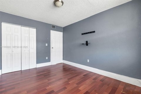 Condominio en alquiler en Lauderhill, Florida, 3 dormitorios, 116.03 m2 № 2054778 - foto 10