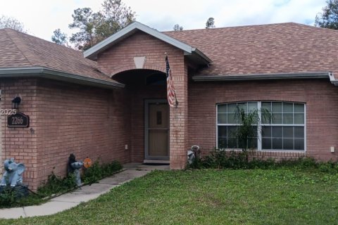 House in Deltona, Florida 3 bedrooms № 1989073 - photo 1