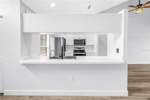 Condominio en alquiler en Sarasota, Florida, 3 dormitorios, 149.02 m2 № 2114276 - foto 5