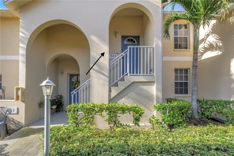 Condominio en alquiler en Sarasota, Florida, 3 dormitorios, 149.02 m2 № 2114276 - foto 2