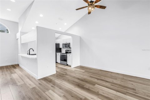 Condominio en alquiler en Sarasota, Florida, 3 dormitorios, 149.02 m2 № 2114276 - foto 18