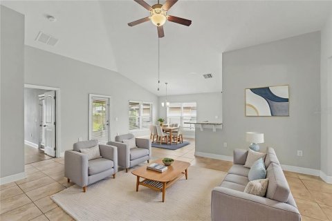 House in Hudson, Florida 3 bedrooms, 183.76 sq.m. № 2394189 - photo 8