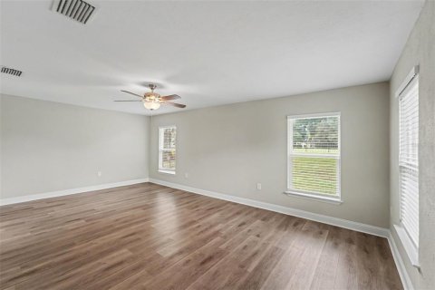 House in Hudson, Florida 3 bedrooms, 183.76 sq.m. № 2394189 - photo 18