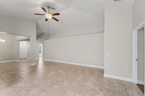 House in Hudson, Florida 3 bedrooms, 183.76 sq.m. № 2394189 - photo 6