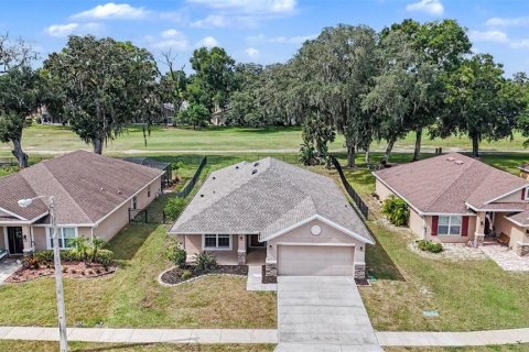 House in Hudson, Florida 3 bedrooms, 183.76 sq.m. № 2394189