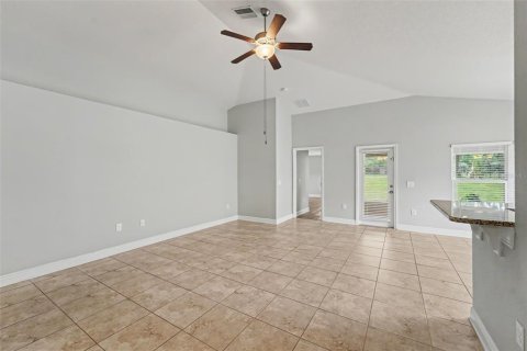 House in Hudson, Florida 3 bedrooms, 183.76 sq.m. № 2394189 - photo 14