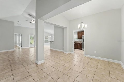 House in Hudson, Florida 3 bedrooms, 183.76 sq.m. № 2394189 - photo 7