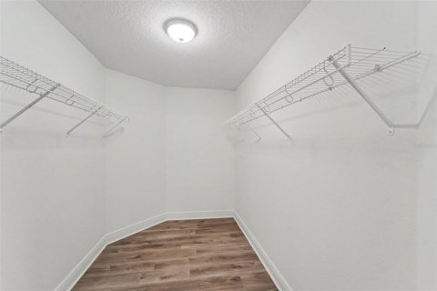 House in Hudson, Florida 3 bedrooms, 183.76 sq.m. № 2394189 - photo 21