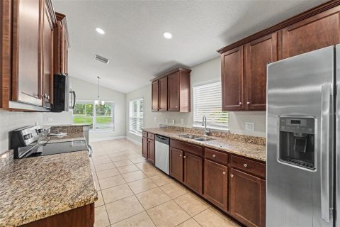 House in Hudson, Florida 3 bedrooms, 183.76 sq.m. № 2394189 - photo 13