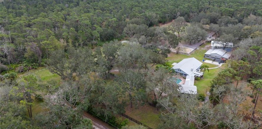 House in Port Orange, Florida 3 bedrooms, 225.94 sq.m. № 1734217
