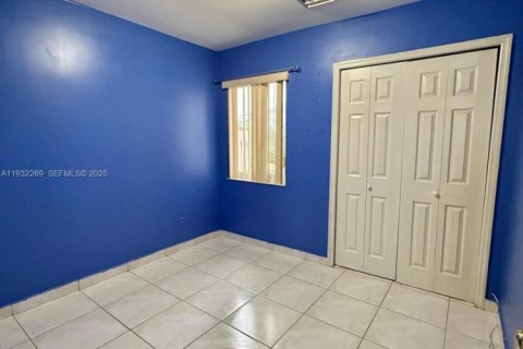 Villa ou maison à vendre à Miami, Floride: 2 chambres, 107.4 m2 № 1990821 - photo 9