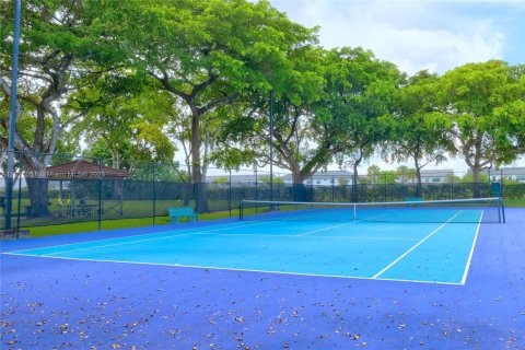 Condo in Oakland Park, Florida, 2 bedrooms  № 1775338 - photo 7