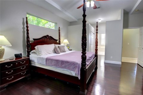 House in Lake Mary, Florida 5 bedrooms, 326.74 sq.m. № 1909824 - photo 26