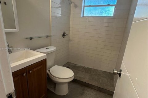Villa ou maison à louer à Miami, Floride: 3 chambres, 158.86 m2 № 2031294 - photo 15