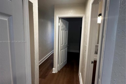 Villa ou maison à louer à Miami, Floride: 3 chambres, 158.86 m2 № 2031294 - photo 22