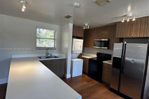 Villa ou maison à louer à Miami, Floride: 3 chambres, 158.86 m2 № 2031294 - photo 3