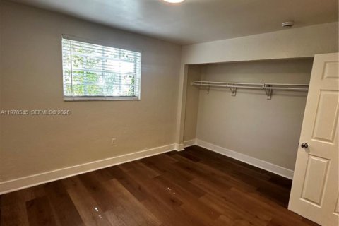 Villa ou maison à louer à Miami, Floride: 3 chambres, 158.86 m2 № 2031294 - photo 20