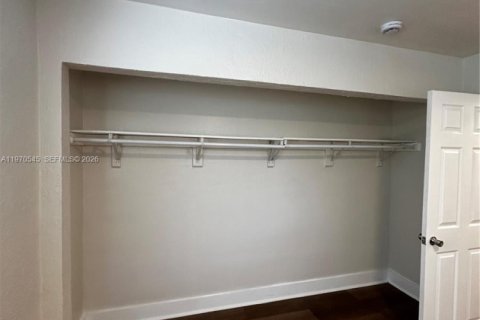 Villa ou maison à louer à Miami, Floride: 3 chambres, 158.86 m2 № 2031294 - photo 21