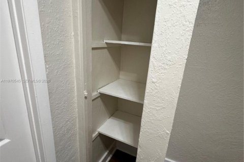 Villa ou maison à louer à Miami, Floride: 3 chambres, 158.86 m2 № 2031294 - photo 23