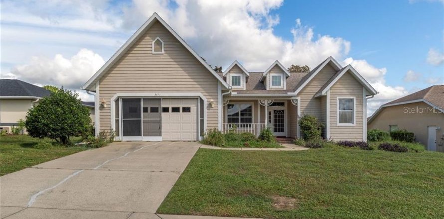 House in Hernando, Florida 3 bedrooms, 156.45 sq.m. № 2393458