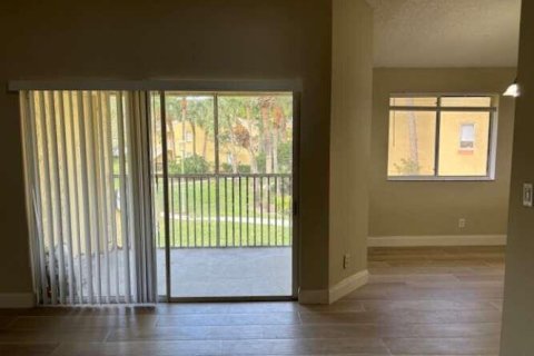 Condominio en alquiler en Coral Springs, Florida, 2 dormitorios, 99.78 m2 № 2182968 - foto 9