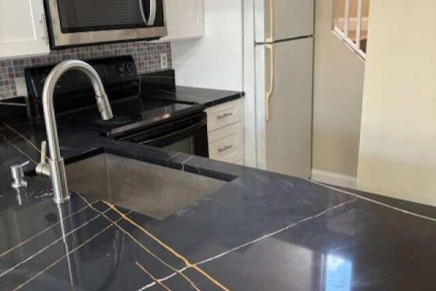 Condominio en alquiler en Coral Springs, Florida, 2 dormitorios, 99.78 m2 № 2182968 - foto 6