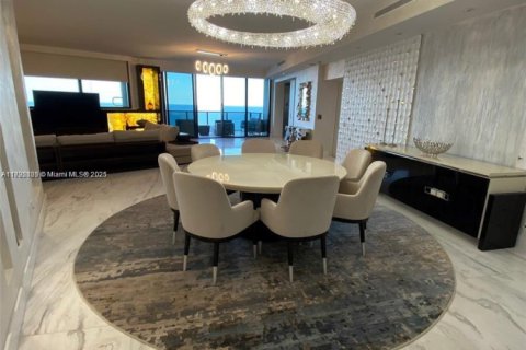 Condo in Sunny Isles Beach, Florida, 4 bedrooms  № 1865235 - photo 9