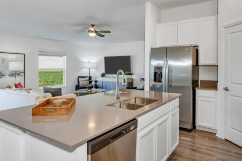 House in Groveland, Florida 3 bedrooms, 143.07 sq.m. № 1577442 - photo 3