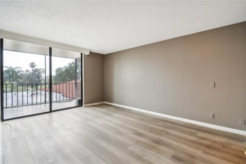 Купить кондоминиум в Сент-Питерсберг, Флорида 3 комнаты, 72.46м2, № 1308259 - фото 15