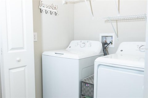 Casa en alquiler en Tampa, Florida, 4 dormitorios, 167.69 m2 № 1910508 - foto 22