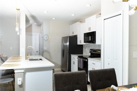 Casa en alquiler en Tampa, Florida, 4 dormitorios, 167.69 m2 № 1910508 - foto 9