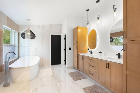 House in Parkland, Florida 4 bedrooms, 313.27 sq.m. № 2049568 - photo 27