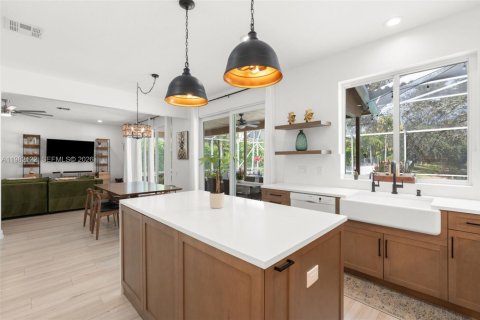 House in Parkland, Florida 4 bedrooms, 313.27 sq.m. № 2049568 - photo 15