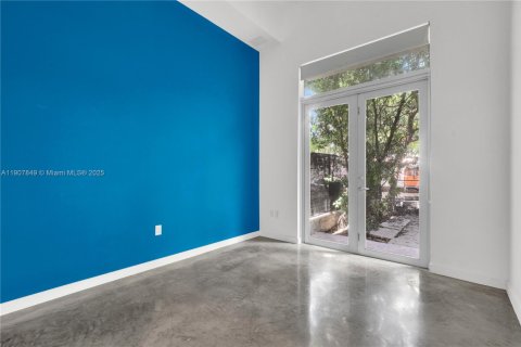 Copropriété à louer à Miami, Floride: 2 chambres, 95.22 m2 № 1966220 - photo 5