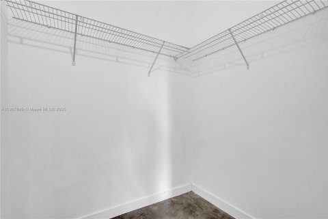 Copropriété à louer à Miami, Floride: 2 chambres, 95.22 m2 № 1966220 - photo 23