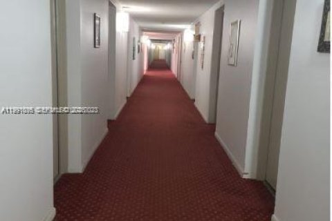 Condominio en alquiler en Lauderhill, Florida, 1 dormitorio, 86.21 m2 № 2057359 - foto 30