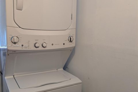 Villa ou maison à louer à Dania Beach, Floride: 3 chambres, 100.89 m2 № 1997225 - photo 21