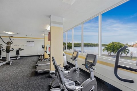 Condo in Sunny Isles Beach, Florida, 1 bedroom  № 2080272 - photo 9