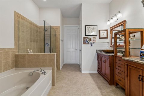 Condo in Seminole, Florida, 2 bedrooms  № 2214738 - photo 29